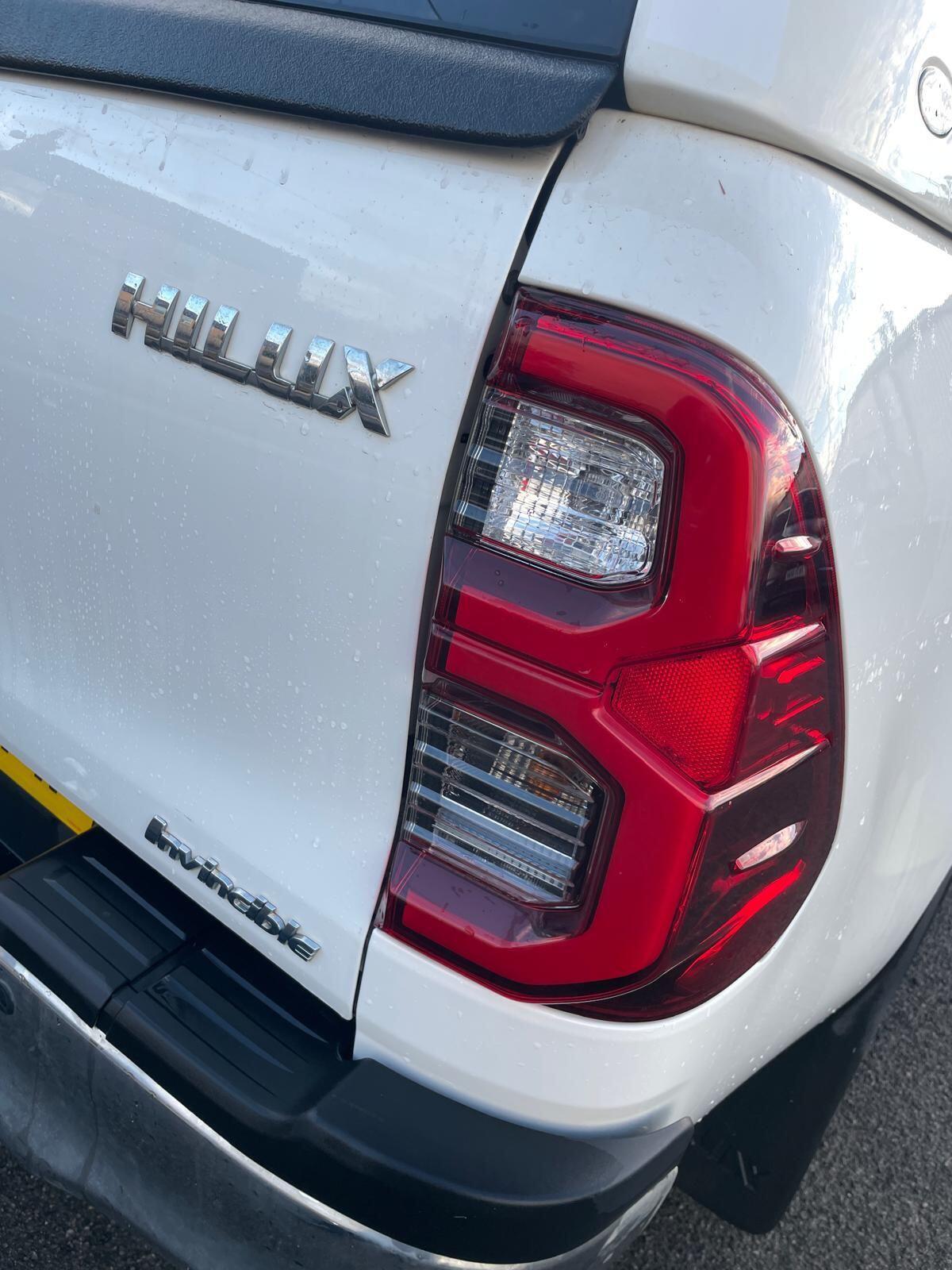 Toyota Hilux - image 30